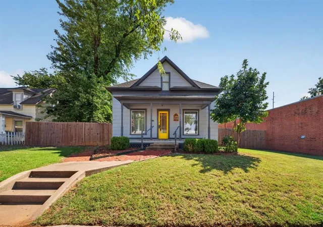 Photo 1 of Sale Pending at 1109 S Main St, Stillwater, OK 74074 | MLS# 1251091 | Listing updated on 2026-09-28
