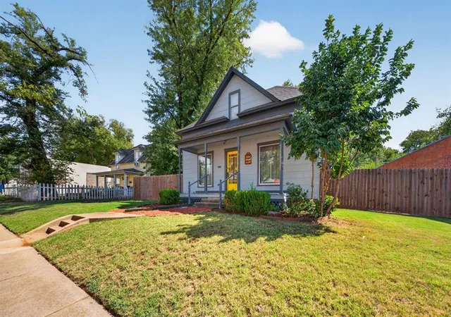 Photo 2 of Sale Pending at 1109 S Main St, Stillwater, OK 74074 | MLS# 1251091 | Listing updated on 2026-09-28