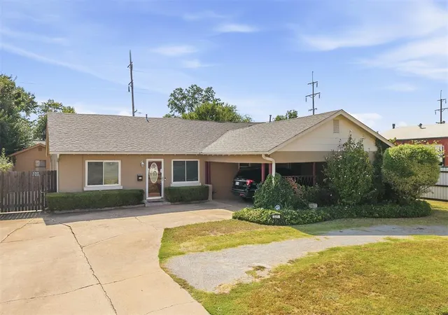 Photo 1 of Single family home for sale at 221 S Walnut St, Pauls Valley, OK 73075 | MLS# 1251092 | Listing updated on 2026-10-15