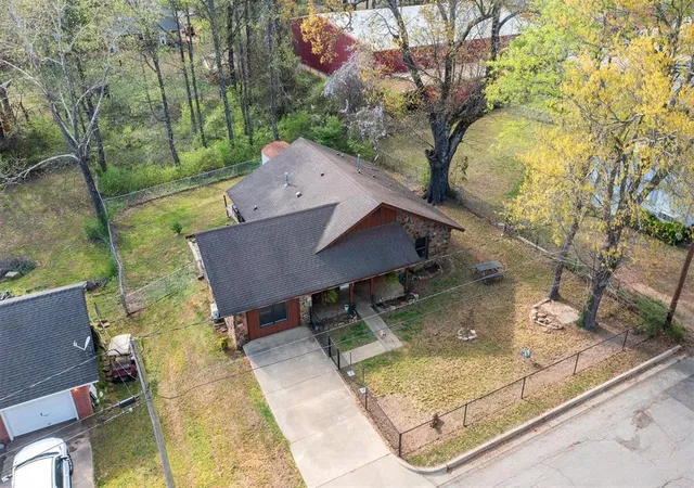 Photo 2 of Single family home for sale at 607 N Bock St, Broken Bow, OK 74728 | MLS# 1251099 | Listing updated on 2026-09-26