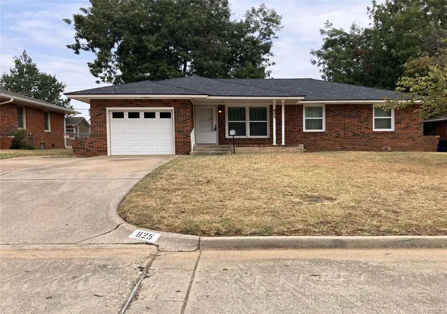 Photo 1 of Single family home for sale at 825 E Bouse Dr, Oklahoma City, OK 73110 | MLS# 1251131 | Listing updated on 2026-10-01