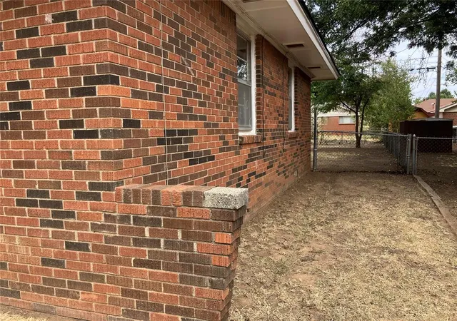 Photo 3 of Single family home for sale at 825 E Bouse Dr, Oklahoma City, OK 73110 | MLS# 1251131 | Listing updated on 2026-10-01