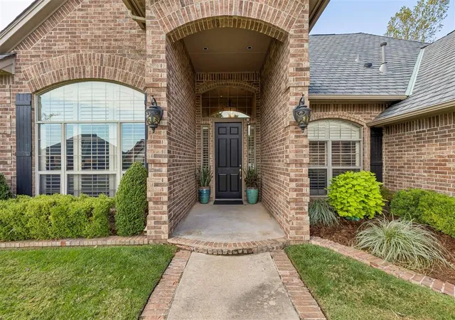 Photo 3 of Single family home for sale at 2724 Sw 125th Terrace, Oklahoma City, OK 73170 | MLS# 1251150 | Listing updated on 2026-10-01