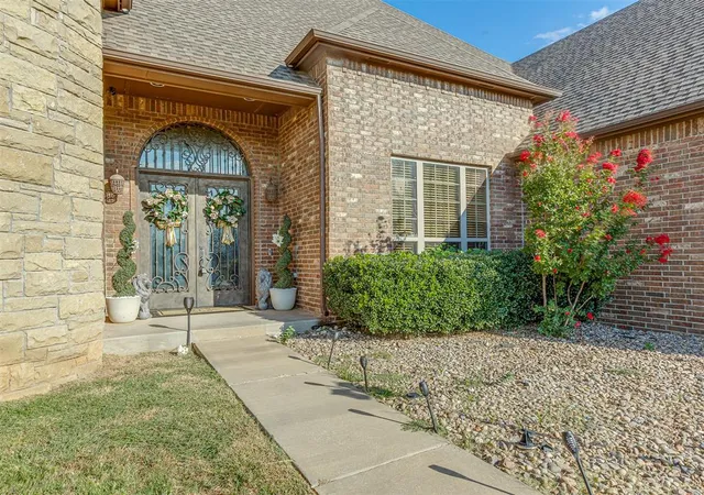 Photo 2 of Single family home for sale at 13630 S Kelly Ave, Edmond, OK 73025 | MLS# 1251152 | Listing updated on 2026-10-03