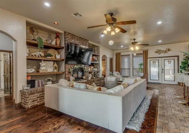 Photo 3 of Single family home for sale at 13630 S Kelly Ave, Edmond, OK 73025 | MLS# 1251152 | Listing updated on 2026-10-03