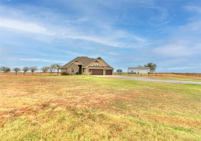Photo 2 of Single family home for sale at 8505 Willow Crk Rd, Guthrie, OK 73044 | MLS# 1251162 | Listing updated on 2026-10-02
