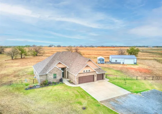 Photo 3 of Single family home for sale at 8505 Willow Crk Rd, Guthrie, OK 73044 | MLS# 1251162 | Listing updated on 2026-10-02