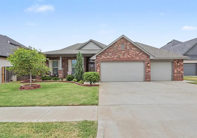 Photo 1 of Single family home for sale at 14712 Frankston Dr, Oklahoma City, OK 73142 | MLS# 1251163 | Listing updated on 2026-10-20