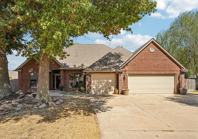 Photo 2 of Single family home for sale at 11500 S Ross Ave, Oklahoma City, OK 73170 | MLS# 1251167 | Listing updated on 2026-10-01