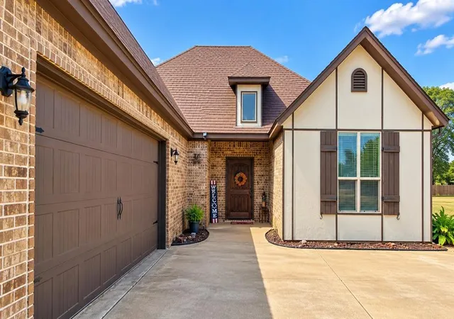Photo 1 of Single family home for sale at 130 Quail Dr, Healdton, OK 73438 | MLS# 1251169 | Listing updated on 2026-10-20