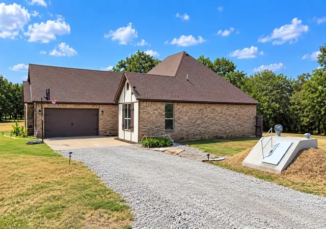 Photo 4 of Single family home for sale at 130 Quail Dr, Healdton, OK 73438 | MLS# 1251169 | Listing updated on 2026-10-20