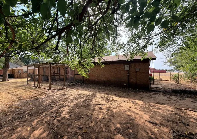 Photo 3 of Sale Pending at 1104 Hillcrest Dr, Waurika, OK 73573 | MLS# 1251170 | Listing updated on 2026-10-02