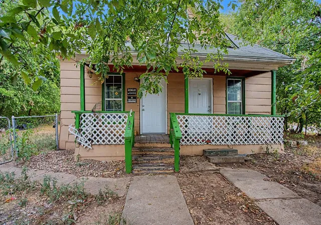 Single family home for sale at 22 SE 23rd Street, Oklahoma City, OK 73129 | MLS# 1251173