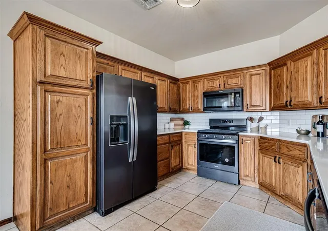 Photo 4 of Sale Pending at 490 NE 23rd Terrace, Newcastle, OK 73065 | MLS# 1251184 | Listing updated on 2026-10-09