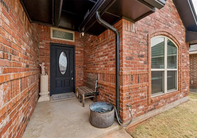 Photo 3 of Single family home for sale at 616 Madeline Ln, Moore, OK 73160 | MLS# 1251192 | Listing updated on 2026-10-02