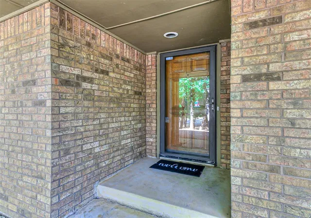 Photo 2 of Single family home for sale at 20383 N Council Rd, Edmond, OK 73012 | MLS# 1251196 | Listing updated on 2026-10-07