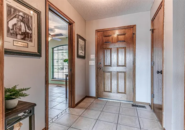 Photo 3 of Single family home for sale at 20383 N Council Rd, Edmond, OK 73012 | MLS# 1251196 | Listing updated on 2026-10-07