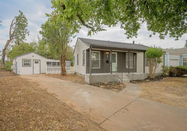 Photo 3 of Single family home for sale at 231 Russell Dr, Oklahoma City, OK 73110 | MLS# 1251210 | Listing updated on 2026-10-01