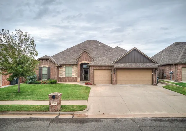 Photo 1 of Single family home for sale at 724 Northern Dancer Dr, Edmond, OK 73025 | MLS# 1251245 | Listing updated on 2026-10-01
