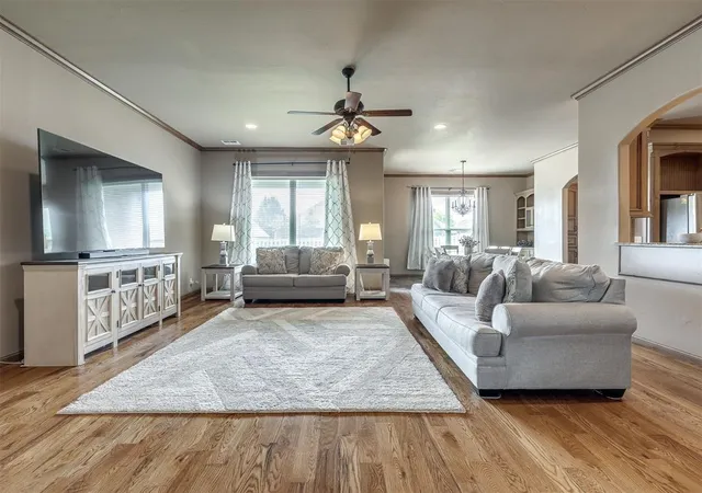 Photo 3 of Single family home for sale at 724 Northern Dancer Dr, Edmond, OK 73025 | MLS# 1251245 | Listing updated on 2026-10-01