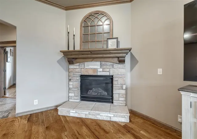Photo 4 of Single family home for sale at 724 Northern Dancer Dr, Edmond, OK 73025 | MLS# 1251245 | Listing updated on 2026-10-01