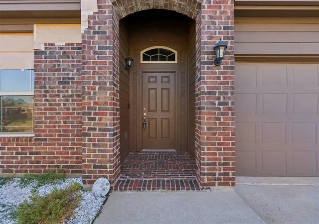 Single family home for sale at 9520 Timberland Ln, Yukon, OK 73099 | MLS# 1251253