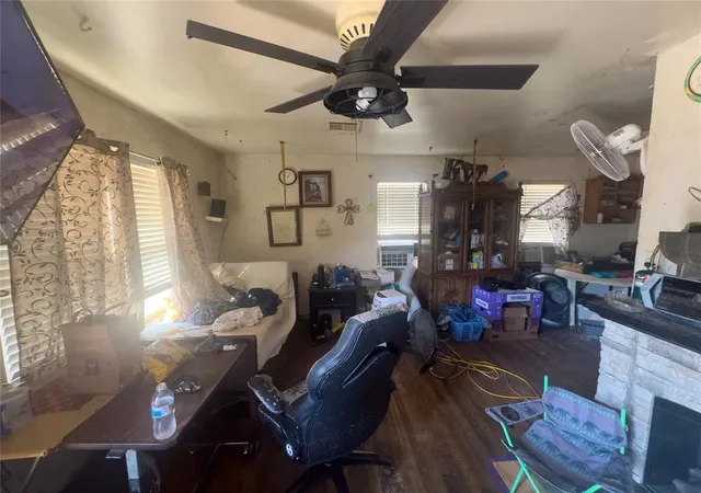 Photo 3 of Sale Pending at 929 N Patchin Ave, Shawnee, OK 74801 | MLS# 1251256 | Listing updated on 2026-09-30