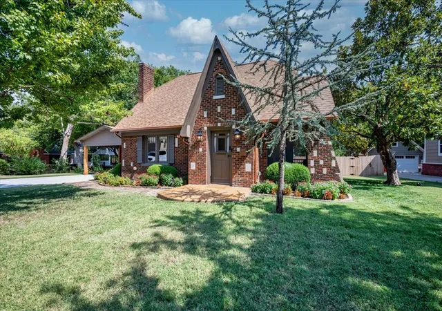 Photo 2 of Single family home for sale at 1415 Oklahoma Ave, Norman, OK 73071 | MLS# 1251260 | Listing updated on 2026-09-29