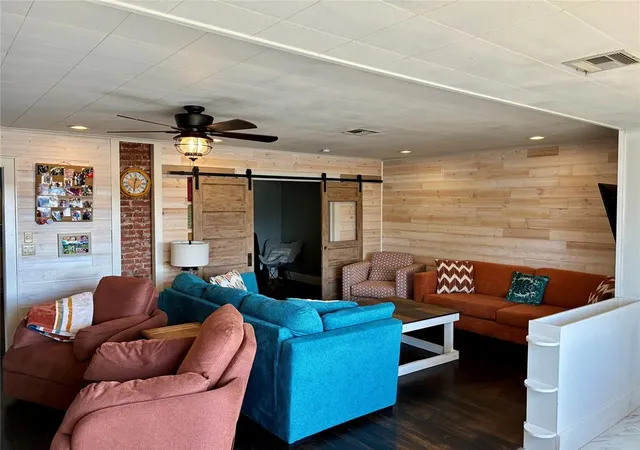Photo 4 of Single family home for sale at 305 E Main St, Hydro, OK 73048 | MLS# 1251263 | Listing updated on 2026-09-29