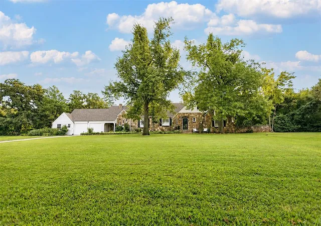 Photo 3 of Single family home for sale at 9 N Oakwood Dr, Oklahoma City, OK 73121 | MLS# 1251282 | Listing updated on 2026-10-08