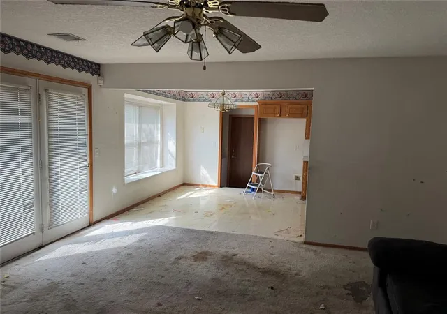 Photo 4 of Single family home for sale at 1032 Cambridge Ct, Moore, OK 73160 | MLS# 1251289 | Listing updated on 2026-09-29