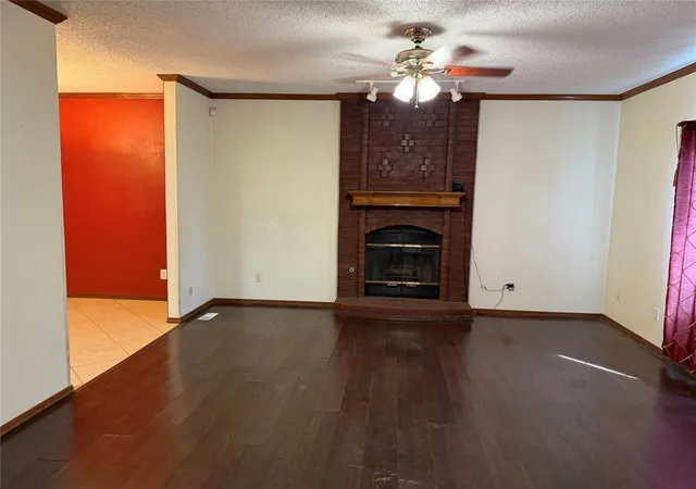 Photo 3 of Sale Pending at 901 Randall Dr, Moore, OK 73160 | MLS# 1251295 | Listing updated on 2026-10-02