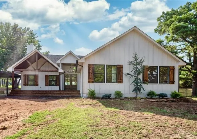 Photo 1 of Single family home for sale at 5875 W Forrest Hills Rd, Guthrie, OK 73044 | MLS# 1251314 | Listing updated on 2026-10-01