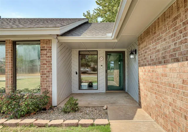 Photo 3 of Single family home for sale at 1509 Sand Springs Trl, Edmond, OK 73013 | MLS# 1251322 | Listing updated on 2026-09-29
