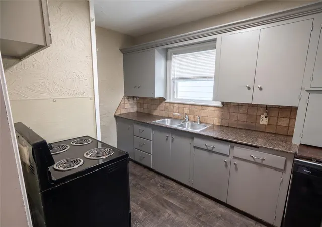Photo 4 of Single family home for sale at 3209 NW 27 Street, Oklahoma City, OK 73107 | MLS# 1251325 | Listing updated on 2026-10-05