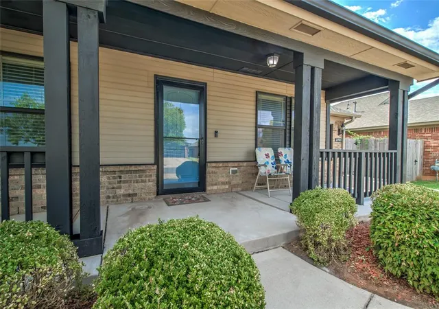Photo 3 of Single family home for sale at 2700 NW 187th Terrace, Edmond, OK 73012 | MLS# 1251329 | Listing updated on 2026-10-07
