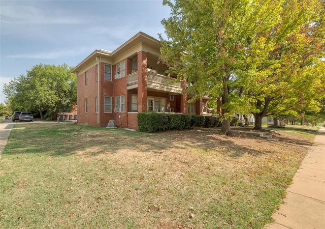 Photo 3 of Multi family home for sale at 135 Nw 17th Street, Oklahoma City, OK 73103 | MLS# 1251332 | Listing updated on 2026-10-02