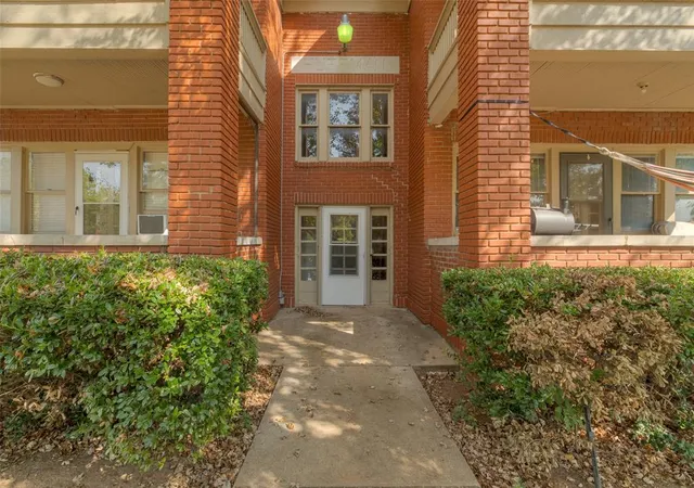 Photo 3 of Multi family home for sale at 135 NW 17th Street, Oklahoma City, OK 73103 | MLS# 1251332 | Listing updated on 2026-10-02