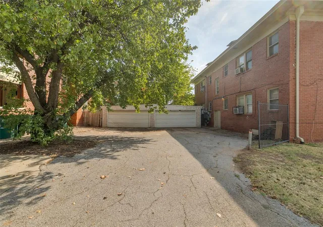 Photo 4 of Multi family home for sale at 135 NW 17th Street, Oklahoma City, OK 73103 | MLS# 1251332 | Listing updated on 2026-10-02