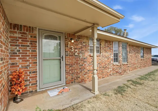 Photo 3 of Single family home for sale at 1329 Andy St, Altus, OK 73521 | MLS# 1251346 | Listing updated on 2026-10-16