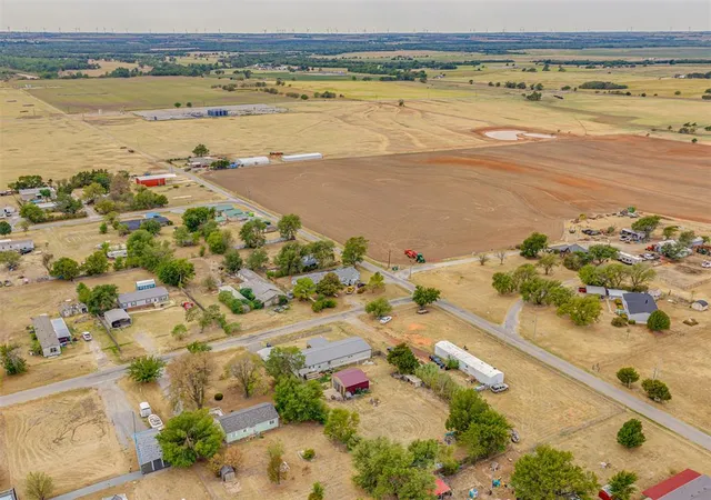 Photo 46 of Single family home for sale at 411 W Grand St, Union City, OK 73090 | MLS# 1251353 | Listing updated on 2026-09-29