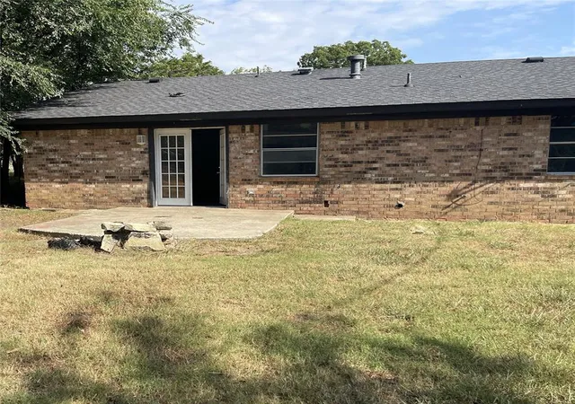 Photo 2 of Single family home for sale at 1811 Lewis Ave, Seminole, OK 74868 | MLS# 1251365 | Listing updated on 2026-10-02