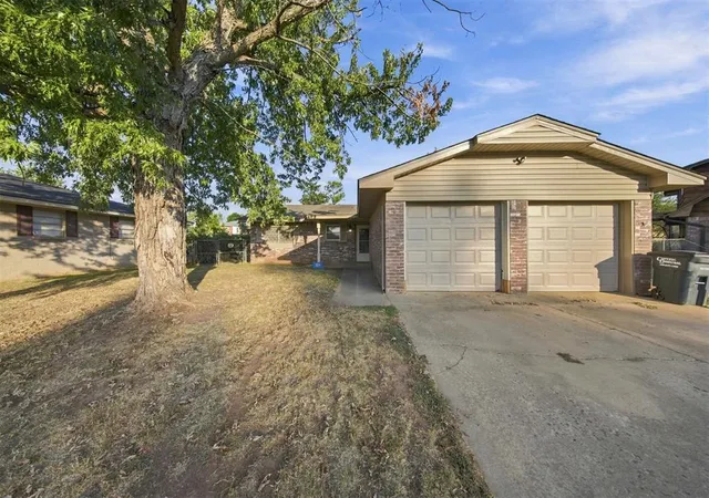 Photo 1 of Sale Pending at 113 Hardesty Dr, Shawnee, OK 74804 | MLS# 1251377 | Listing updated on 2026-09-30