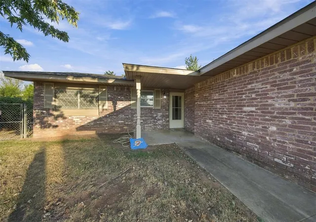 Photo 3 of Sale Pending at 113 Hardesty Dr, Shawnee, OK 74804 | MLS# 1251377 | Listing updated on 2026-10-08
