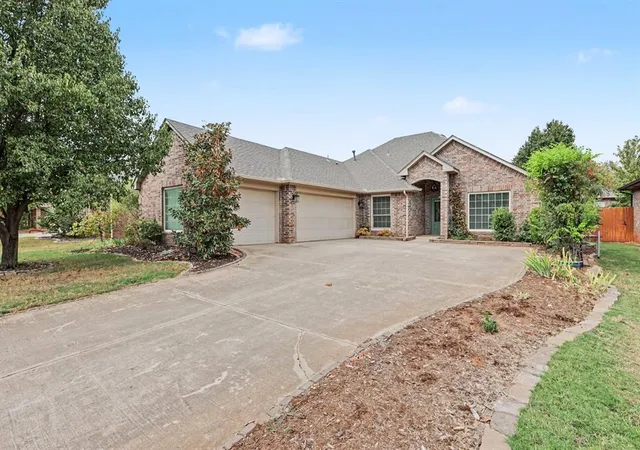 Single family home for sale at 1717 Kamber St, Edmond, OK 73003 | MLS# 1251379