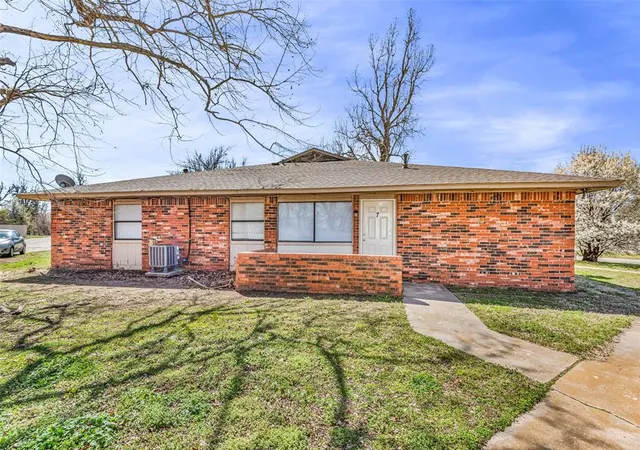 Photo 4 of Multi family home for sale at 210 NW North St, Minco, OK 73059 | MLS# 1251385 | Listing updated on 2026-10-30