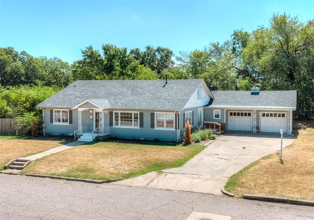 Photo 2 of Single family home for sale at 45 E Drummond St, Shawnee, OK 74801 | MLS# 1251402 | Listing updated on 2026-10-07