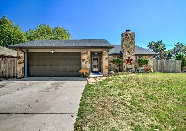 Photo 2 of Single family home for sale at 10008 Albert Ln, Yukon, OK 73099 | MLS# 1251405 | Listing updated on 2026-10-08