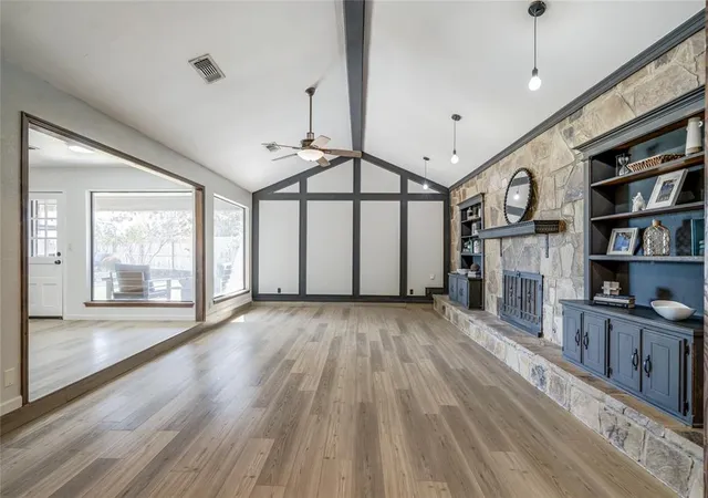 Photo 4 of Single family home for sale at 10008 Albert Ln, Yukon, OK 73099 | MLS# 1251405 | Listing updated on 2026-10-08