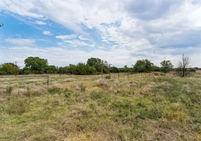 Photo 2 of Single family home for sale at 1515 N 14th Street, Guthrie, OK 73044 | MLS# 1251415 | Listing updated on 2026-09-30